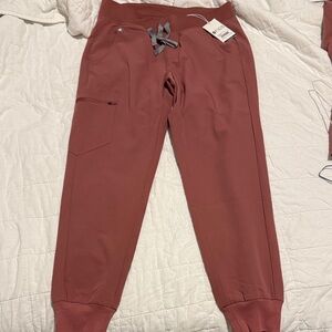 Figs Women's Rust Jogger Pants